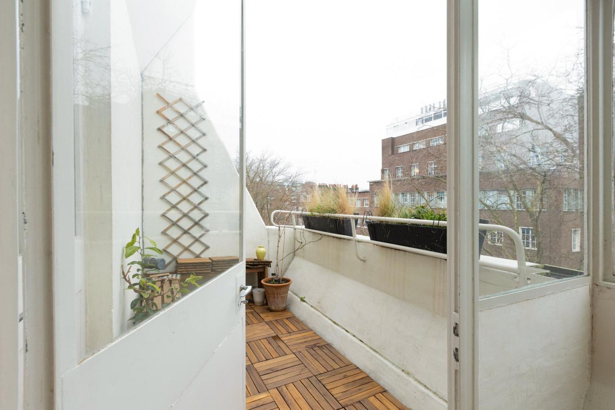 Appartamento Bright 1br With Balcony, *